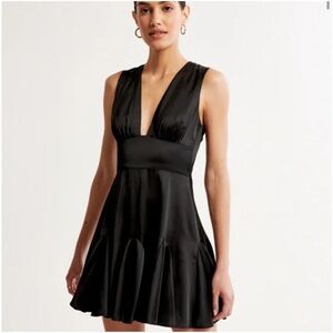 Abercrombie & Fitch Black Sleeveless Dress (sz LT)